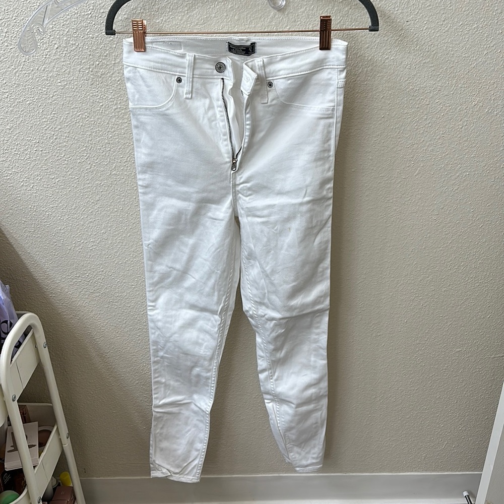 White ultra high rise jean legging.
